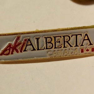 Ski Alberta Canada Canadian Flag Lapel Hat Tie Pin Souvenir 1562