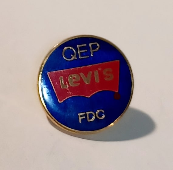 LEVI'S　リーバイス　ピンズ　バッチ Levi's QEP FDC Lapel Hat Tie Pin Souvenir 1792 - Etsy