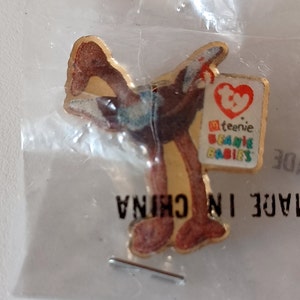 Vintage Stretchy the Ostrich Bird TY Teenie Beanie Babies McDonalds Crew Lapel Hat Tie Pin Souvenir NIB 0445