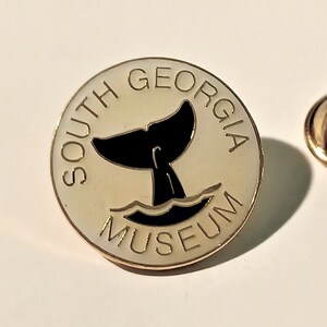 South Georgia Museum Whale Fin Lapel/Hat Pin Souvenir 0162