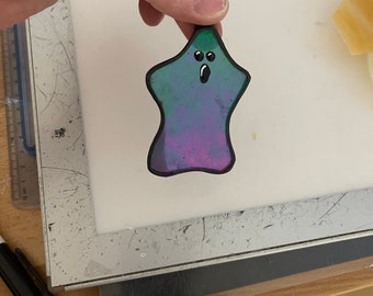 Ghost Stained Glass, Iridescent lavender ghost Suncatcher, Halloween Decor, glass ghost, Halloween decoration, trick or treat