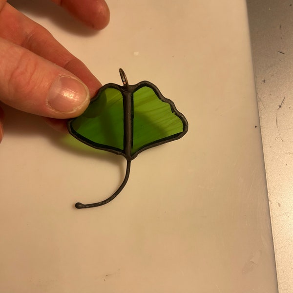 Miniature Stained glass Ginkgo leaf, Ginkgo leaf suncatcher, Leaf stained glass, gift idea, plant lover gift, glass leaf
