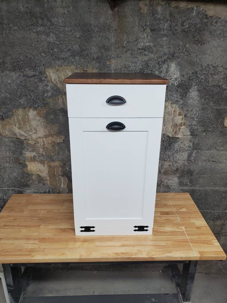 Trash Can Cabinet With Drawer, Recycling Bin, Laundry Or Dog Food Storage, Modern Farmhouse Waste Cabinet, Tall White Shaker Kitchen Cabinet afbeelding 1