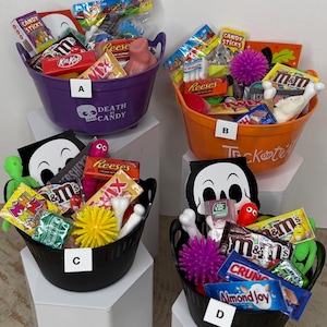 Cubos de Halloween a escala 1:3 con trucos, golosinas y juguetes. Accesorio apto para muñecas de 18", BJD, Smart Doll, RRFF y muñecas y peluches de tamaño similar.