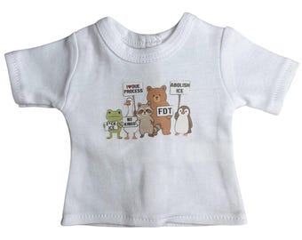 18-Zoll-Puppe politisches Widerstehen Bestehen darauf FDT Disobey Ablehnen Demonstration Anti Trump Grafik-T-Shirt