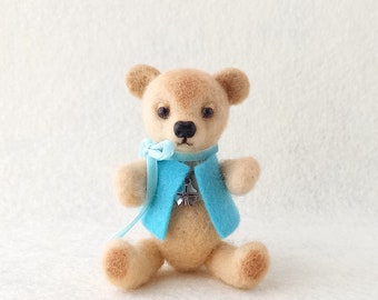 Needle Felted Miniature Teddy Bear Figurine,Art,Home decor,Wool,Needle Felting,One of a kind,woolen