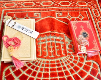 Customized Kaaba Pray Carpet, Personalized Quran Bookmark Gift, Customized MOSQUE VELVET PRAYING Mat, Islamic worship Set, Burgundy Sejadah