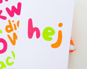 Tarjeta postal “hej” (Neón) – Tarjeta de felicitación moderna hecha de papel reciclado DIN A6