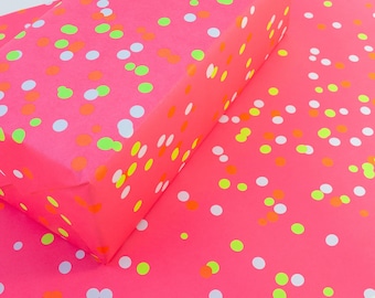 Papel de regalo "Neon Confetti" de alta calidad, fabricado con papel reciclado: un papel de regalo colorido para cumpleaños.