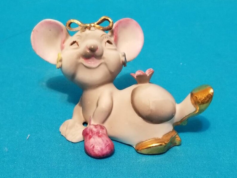 mouse figurine toy