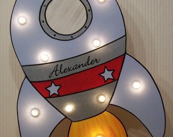 jungenraumbeleuchtung rrrrrraketespace raumschiff weltall astronaut raketenlampe mit namen wandlampe lampe leuchte nachtlicht schlaflicht jungenzimmer jungen raum beleuchtung etsy jungenraumbeleuchtung rrrrrraketespace raumschiff weltall astronaut raketenlampe mit namen wandlampe lampe leuchte nachtlicht schlaflicht jungenzimmer jungen raum beleuchtung etsy
