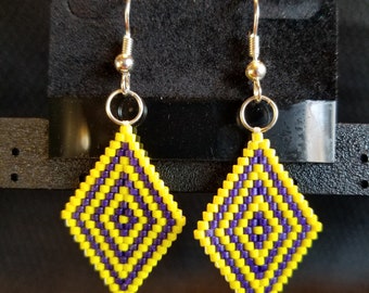 Orecchini con perline in diamanti concentrici blu e gialli nativi americani