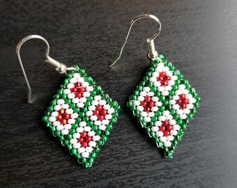 Orecchini di perline di diamanti natalizi, nativi americani