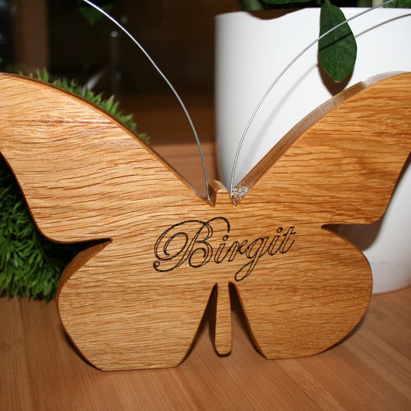 Schmetterling aus Eichenholz mit persönlicher Gravur Holzdeko Holz Butterfly Geschenk personalisiert Muttertag Geburtstag