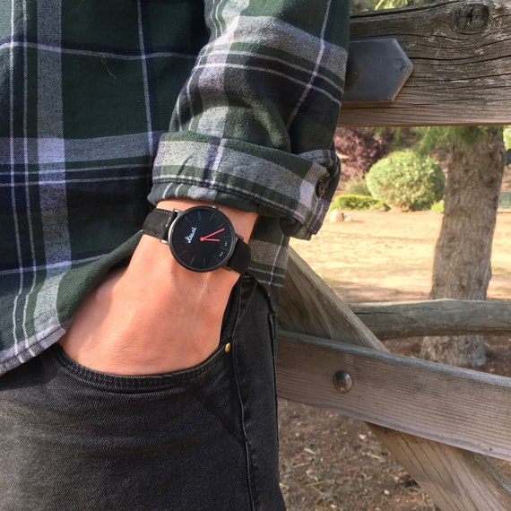 Black Watch for Men. Basic, Minimalist and Modern, With Red Hands and  Easily Interchangeable Leather Strap. 