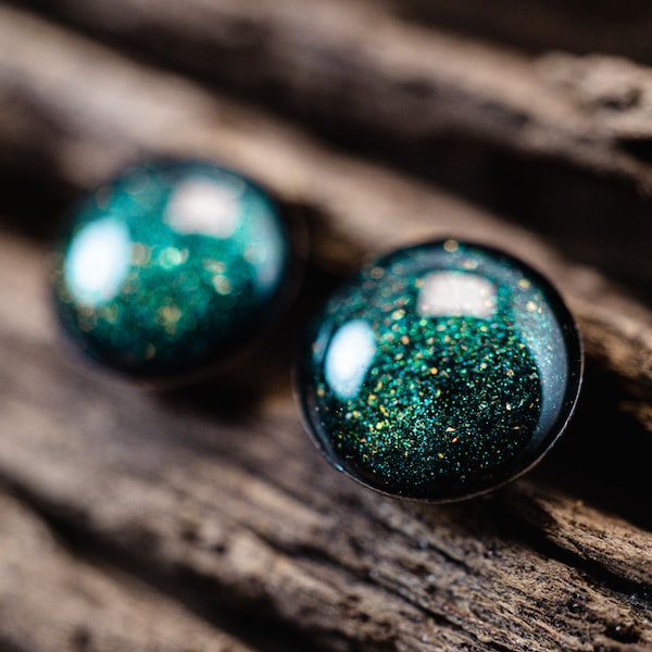 Small round mini ear studs •Galaxy• in emerald green with shimmer and stainless steel