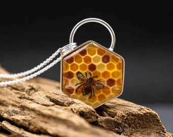 Bee honeycomb necklace, real silver, bee jewelry, silver bee necklace, honeycomb necklace, gift for beekeepers, graduation gift