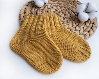Scarpine per neonati lavorate a mano in lana MERINO, calzini caldi per neonati lavorati a maglia, regalo per neonati, calzini invernali