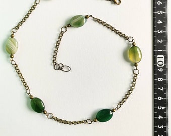 Green Striped Agate Necklace: Roman style jewelry replica, 54 cm in length, gems and chain