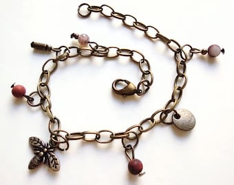 Roman Style Charm Bracelet: Bronze Chain with Bee Amulet