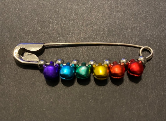 Lgbtq safety pin discount