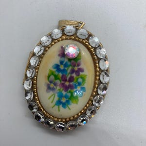 Vintage Avon Floral Locket