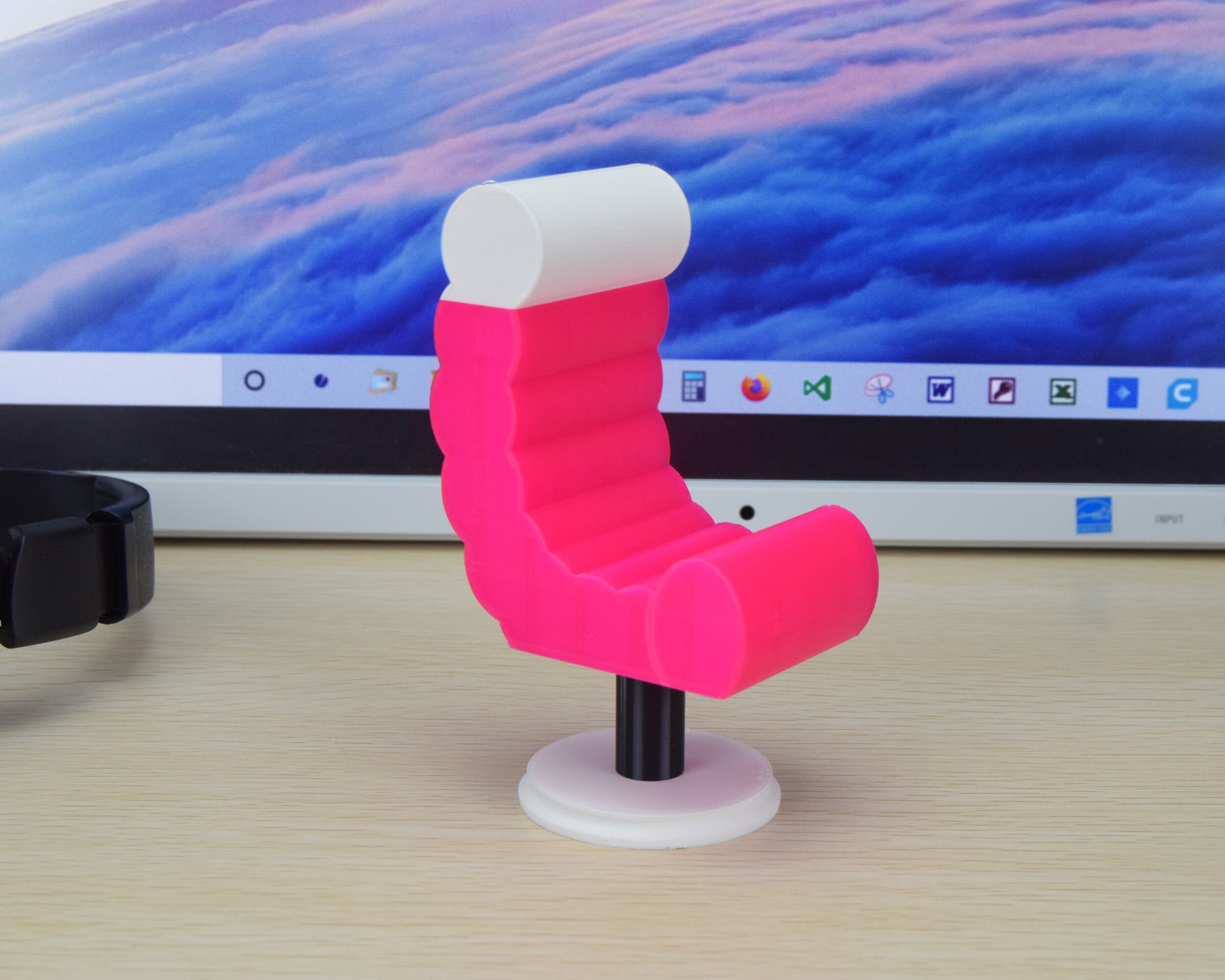 Girls Gaming Chair Phone Stand. Gaming Phone Holder - girls gamers gift - gamers phone gift - girls gamers present - girls gaming gift. - Thumbnail 3