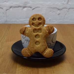 Gingerbread Man cookie cutter - party food image 2