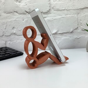 3D Printed Man Phone and Headphone Holder Set – Desk Organizer Bronze