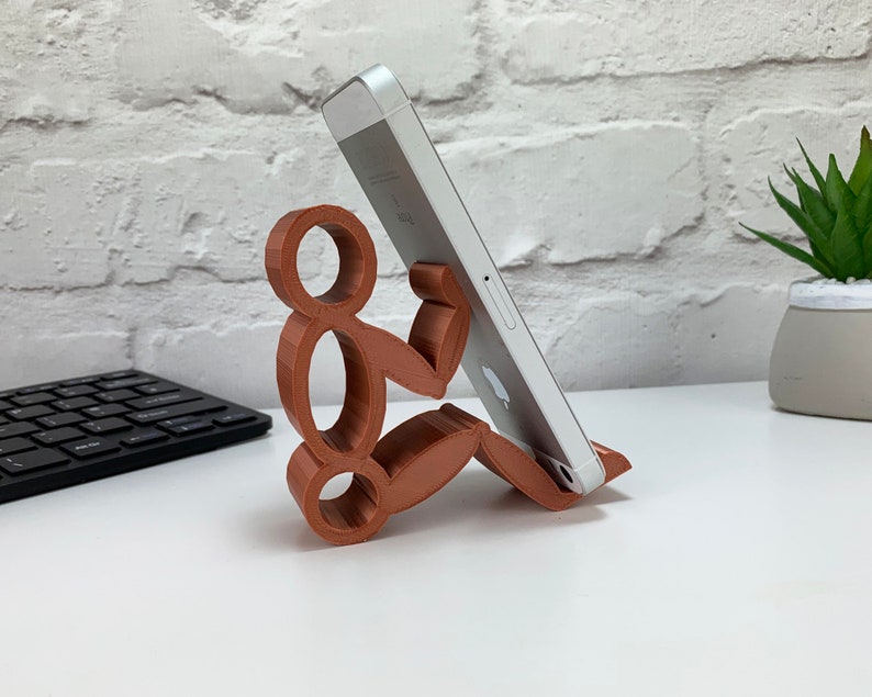 3D Printed Man Phone and Headphone Holder Set – Desk Organizer Bronze