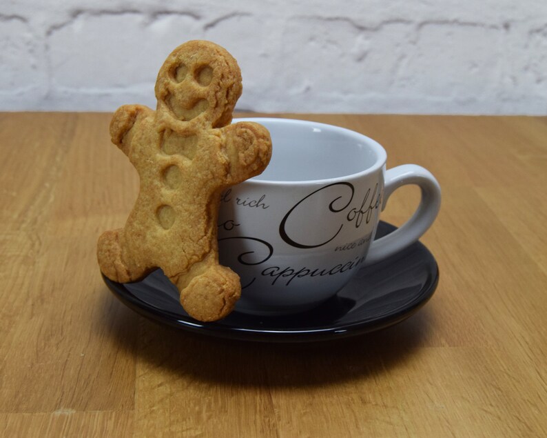 Gingerbread Man cookie cutter - party food image 5