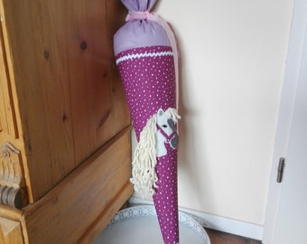 School cone made of fabric to match the enrollment dress in berry Please choose your desired motif