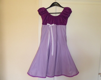 School enrolment dress swivel dress, the matching school bag made of the same fabric with inner cushion can be ordered