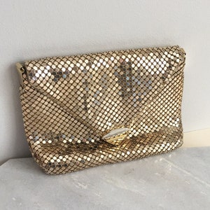 1950&#39;s Vintage Gold Mesh Clutch | Metalen Mesh Avondkoppeling | Gouden Speciale Occassie Schoudertas | Vintage Bruiloft Clutch | Nieuwjaarstas