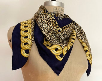 Pañuelo de seda vintage extragrande con estampado de leopardo de Nicole De Beauvoir