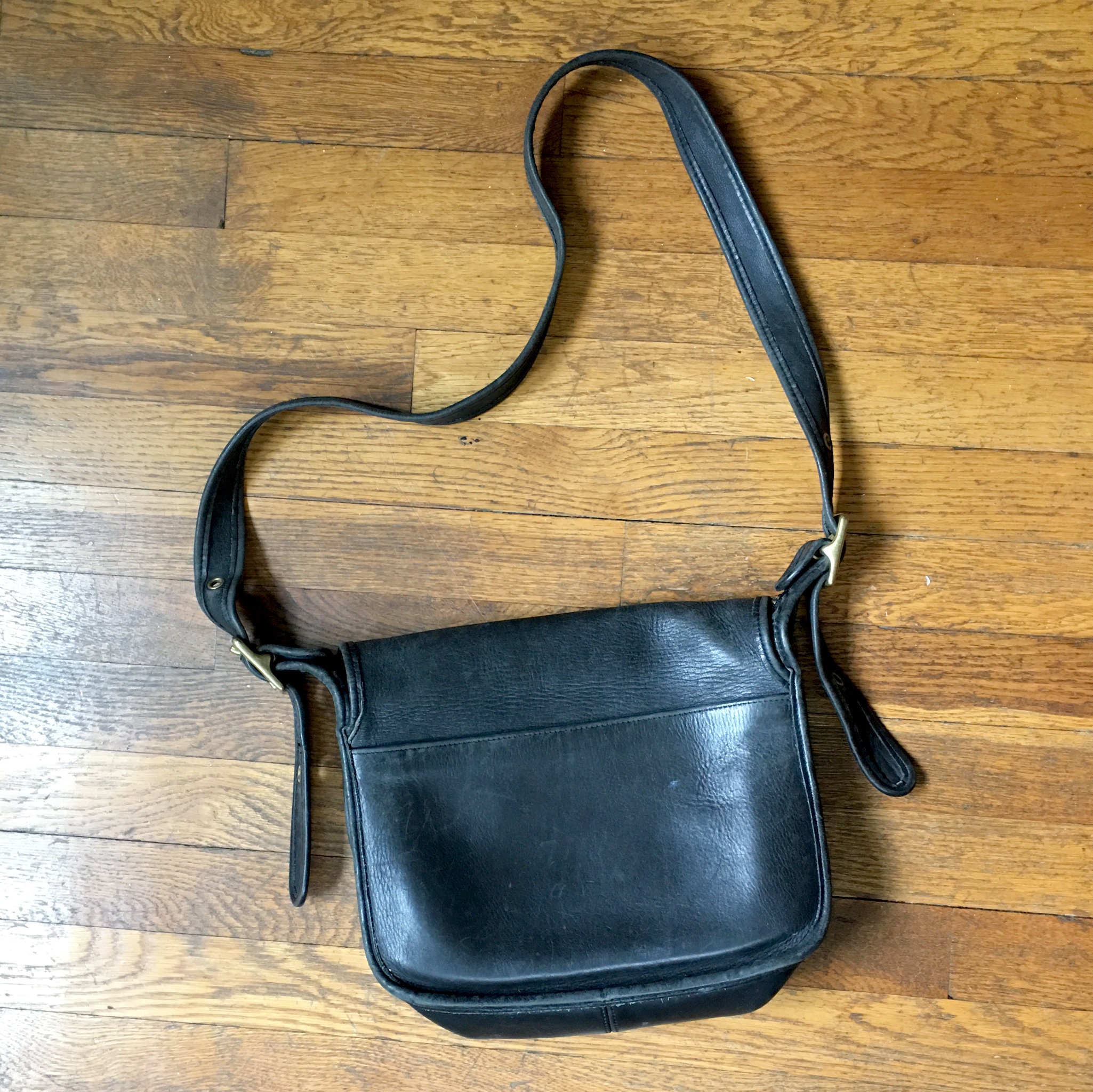 Vintage - Coach Crossbody Bag - Soft black leather with pretty