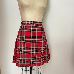 Vintage Red Kilt Skirt Tartan Wool Scottish Skirt 1970s Women&#39;s Plaid Traditional Leather Belt Adjustable Button Skirt