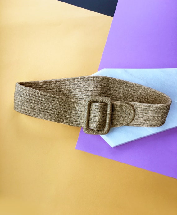 Wide Woven Belt with Oversized Buckle in Tan Wide Belt woven in Tan Leather with a Scallop Shaped Buckle main image 4