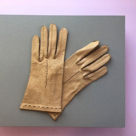 Carmel Leather 1950's Women's Gloves | Dotted Lin… - image 2