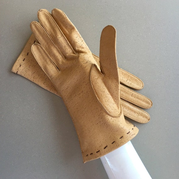 Carmel Leather 1950's Women's Gloves | Dotted Lin… - image 6