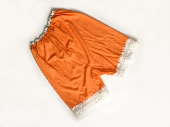 Vintage Womans Nylon Bloomers Bright Orange Slip Shorts W/ Lace Trim  Elastic Waist Long Panties Lace Trim Pantaloons W/ Sheer Ruffles 
