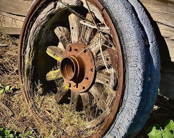 Old Wagon Wheel