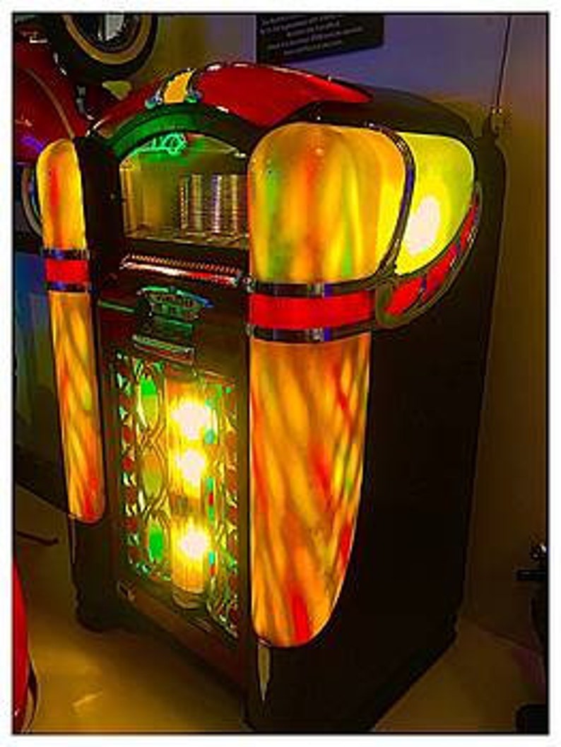 Glowing Jukebox zdjęcie 1