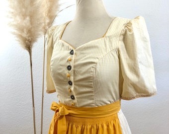 Vintage dirndl 2-piece orange/white size. 40 US 8>please note dimensions<