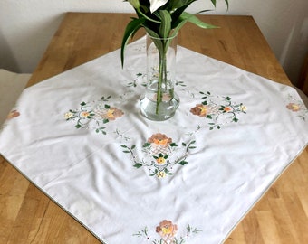 Vintage Tischdecke Frühling, floral bestickt, Baumwolle