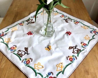 Vintage tablecloth Easter, spring, 90s embroidered bunnies, chicks, Easter bunnies