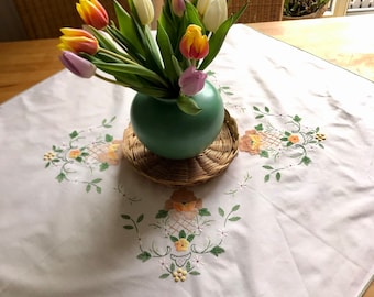 Vintage Tischdecke bestickt Frühling und Sommer