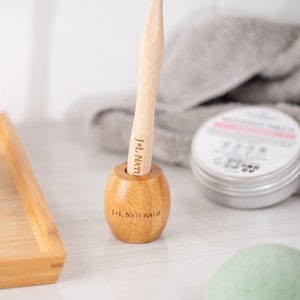 Wooden Toothbrush Holder, Eco Friendly Gift, Natural Toothbrush Stand, Round Brush Stand, Sustainable Gifts,Zero Waste Holder,Bathroom Decor