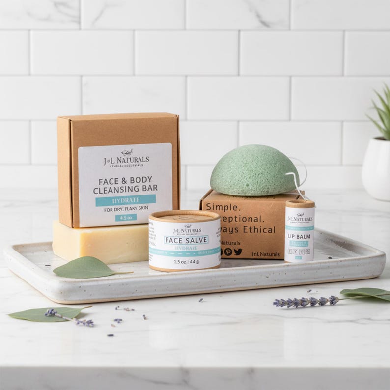 Beginner Skincare | Shea Butter + Sweet Almond Oil | Facial Care Kit For Dry Skin | hydrating self care gift box birthday gifts for her Bild 1