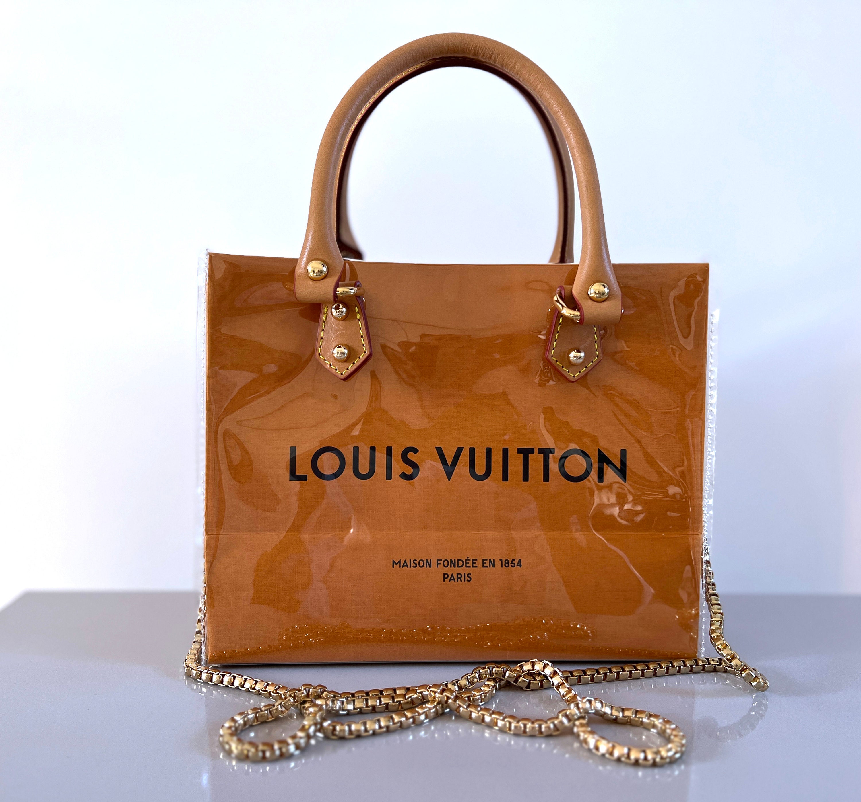 Louis Vuitton: Free Printable Paper Purses  Louis vuitton birthday party,  Louis vuitton gifts, Paper purse